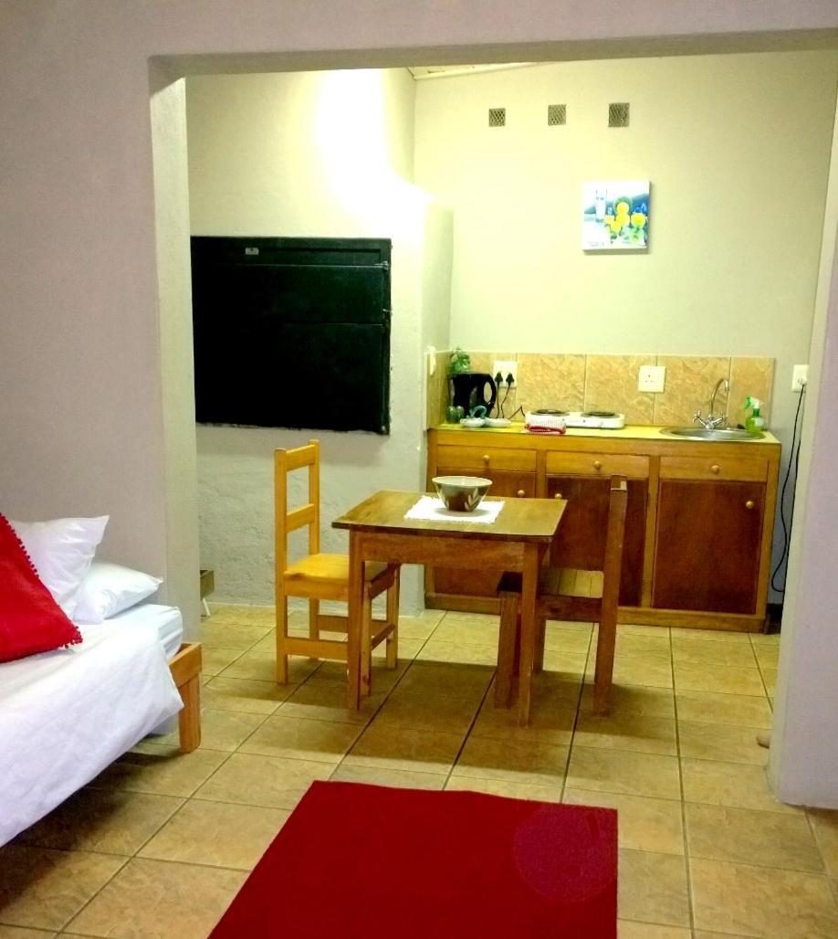 Artkaroo Stay Oudtshoorn Exterior photo